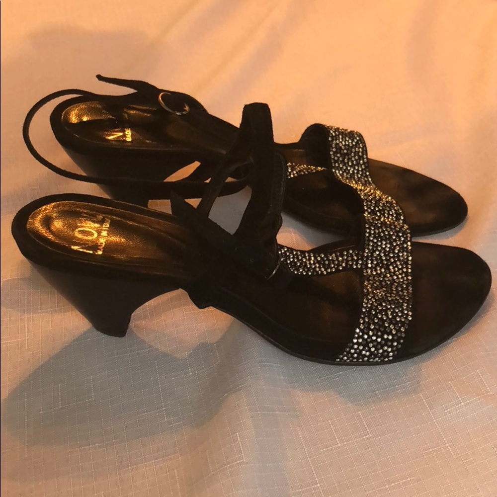 NOW Shoes - Picture 2 of 4